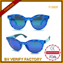 Italia diseño alta calidad mujeres Sungalsses con lente azul (F15839)